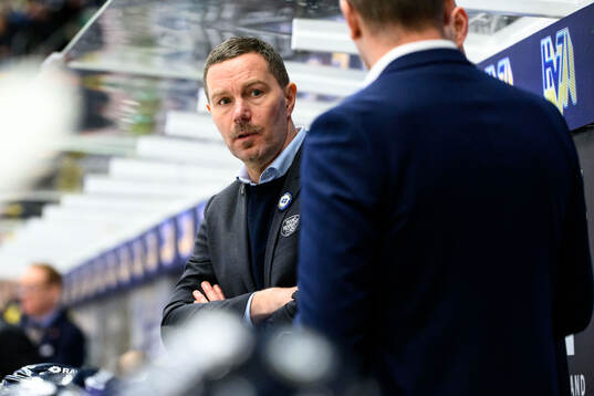 HV71s assisterande tränare Per Gustafsson