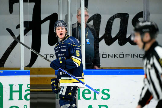 HV71s Victor Sjöholm deppar