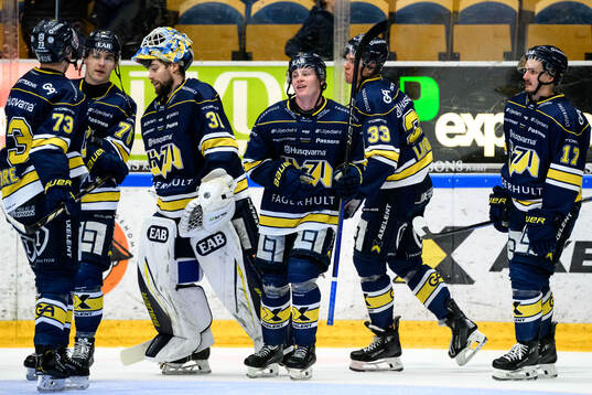 HV71s Victor Sjöholm jublar