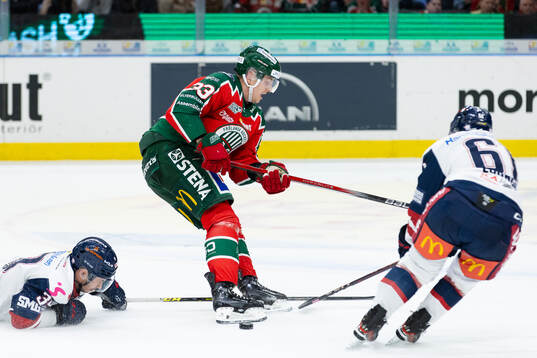 Linköpings Ty Rattie och Markus Ljungh mot Frölundas