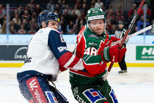Linköpings Jonathan Myrenberg och Frölundas Carl Klingberg