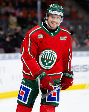 Frölundas Carl Klingberg innan ishockeymatchen i SHL