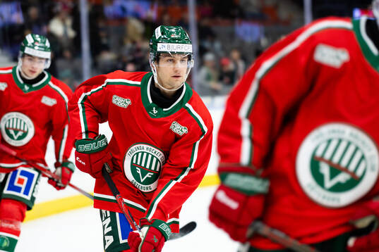 Frölundas Linus Nässén innan ishockeymatchen i SHL