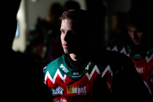 Frölundas Isac Heens innan ishockeymatchen i SHL mellan