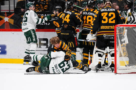 Skellefteås Måns Forsfjäll och Färjestads Carl