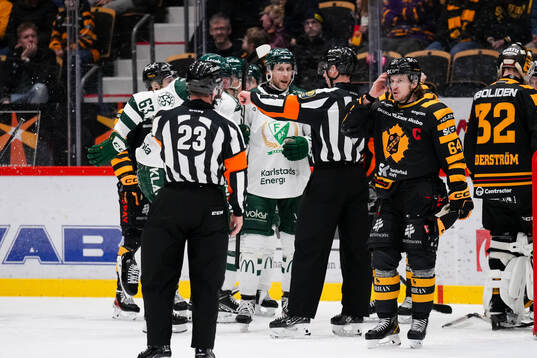 Färjestads Per Åslund och Skellefteås Jonathan Pudas