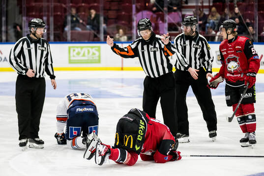 Växjös Joachim Blichfeld och Malmö Redhawks Christoffer