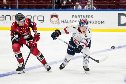 Malmö Redhawks Kim Rosdahl och Växjös Victor Stjernborg