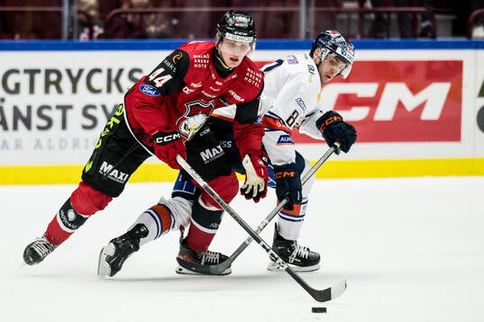 Malmö Redhawks Freddie Larsson och Växjös Zachary