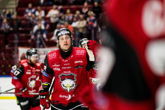 Malmö Redhawks Thomas Berg Paulsen jublar