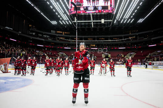 Malmö Redhawks Thomas Berg Paulsen jublar