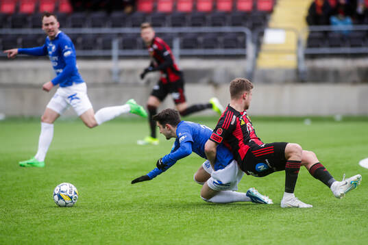 Östersunds Mykola Musolitin och Trelleborgs Armin Culum
