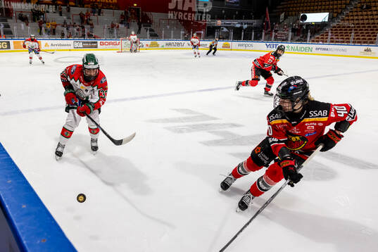 Frölundas Michelle Karvinen och Luleå/MSSKs Noora Tulus