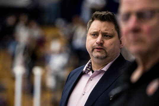 MoDos tränare Mattias Karlin
