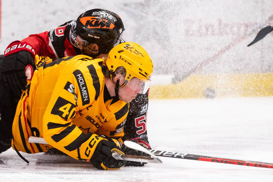 Örebros Robin Norell och Skellefteås Anton Heikkinen