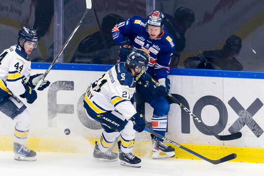 Växjös Ludvig Nilsson och HV71s Mattias Tedenby