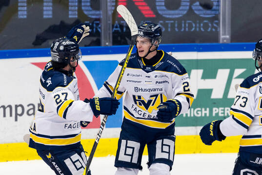 HV71s Oscar Fisker Molgaard jublar