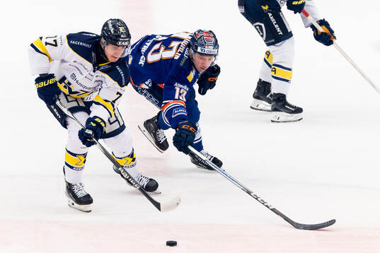 HV71s Herman Hansson och Växjös Dylan McLaughlin