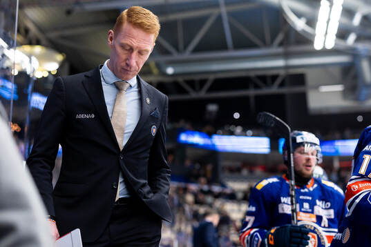 Växjös tränare Jörgen Jönsson deppar