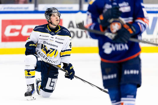 HV71s Hugo Fransson deppar