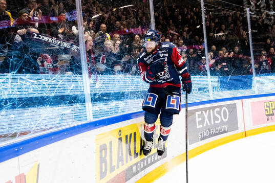 Linköpings Linus Hultström jublar