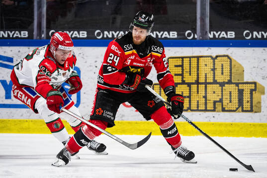Frölundas Noah Hasa och Luleås Brendan Shinnimin