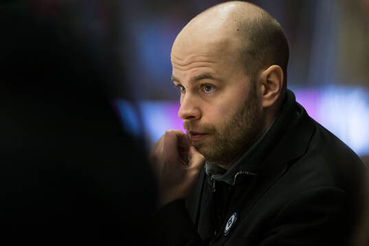Brynäs tränare Filip Eriksson