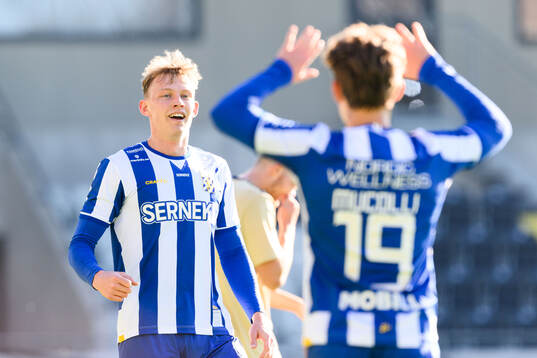 IFK Göteborgs Laurs Skjellerup jublar