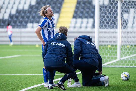 IFK Göteborgs Oscar Pettersson får vård