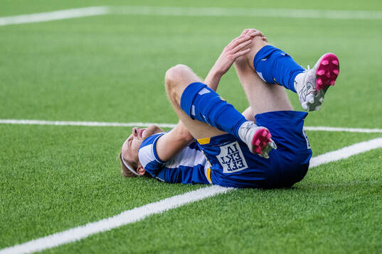 IFK Göteborgs Oscar Pettersson har ont