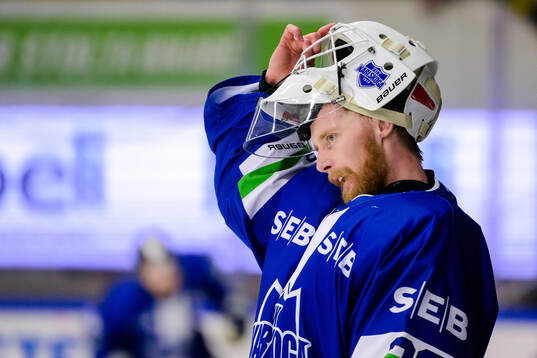 Karlskogas målvakt Victor Brattström