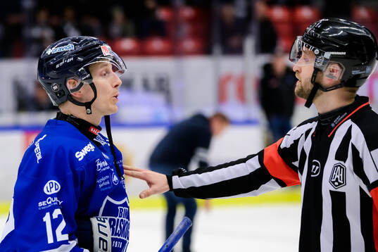 Karlskogas Gustaf Thorell i samtal med Domare Niklas