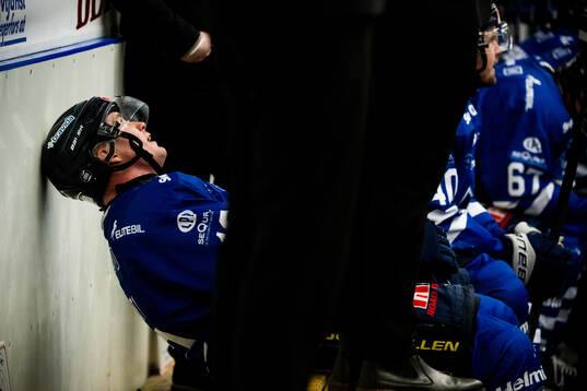 Karlskogas Hampus Plato deppar