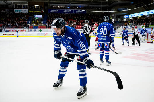 Karlskogas Kalle Jellvert deppar