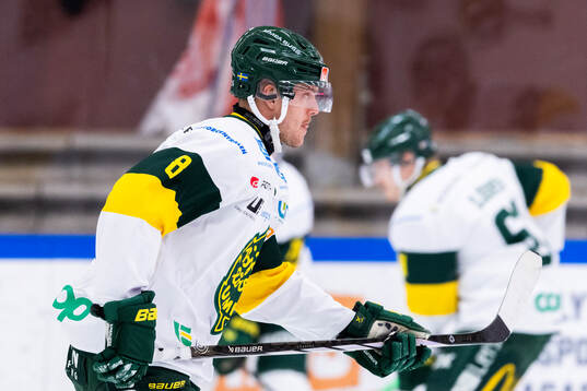 Björklövens Carl-Johan Lerby på uppvärmningen