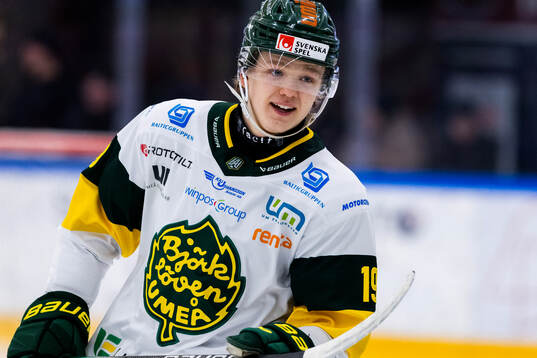 Björklövens Liam Dower Nilsson jublar