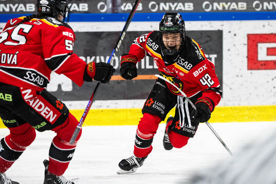 Luleås Viivi Vainikka jublar