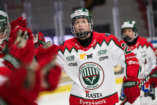 Frölundas Andrea Dalen jublar