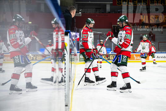 Frölundas Linnéa Pettersson Dove, Felicia Linder