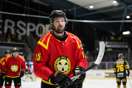 Brynäs Simon Bertilsson jublar