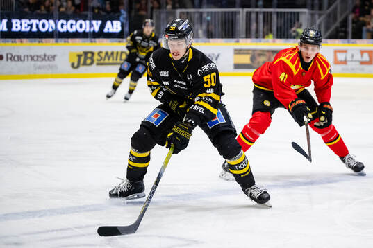 Västerås Hugo Rikkilä och Brynäs Noel Nordh