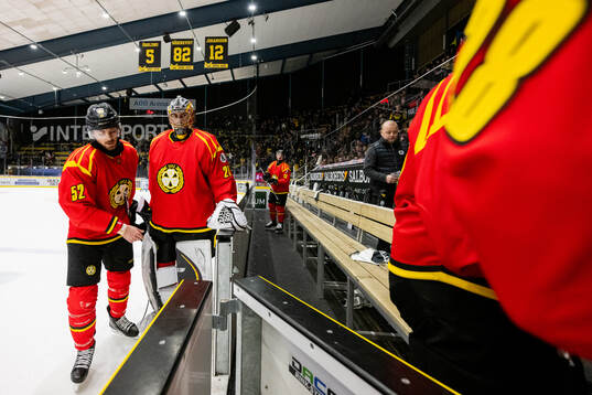 Brynäs Jack Kopacka och målvakt Damian Clara