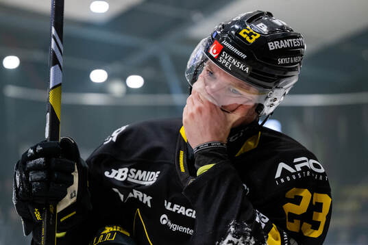 Västerås Adam Hofbauer har ont