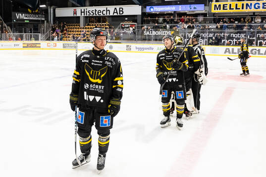 Västerås Jasper Lindsten lämnar isen