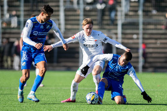 Helsingborgs Simon Bengtsson och Oddevolds Oscar Iglicar