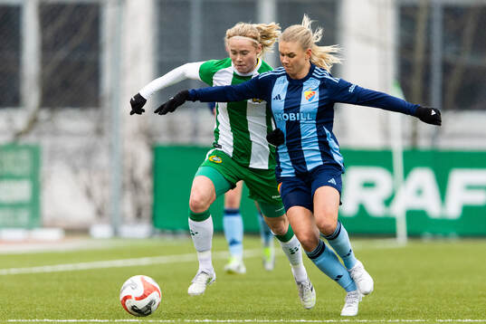 Hammarbys Julie Blakstad och Djurgårdens Nellie Lilja