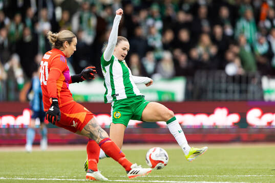 Djurgårdens målvakt Katelin Talbert och Hammarbys Vilde