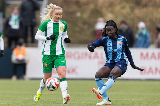 Hammarbys Anna Jøsendal och Djurgårdens Sura Yekka