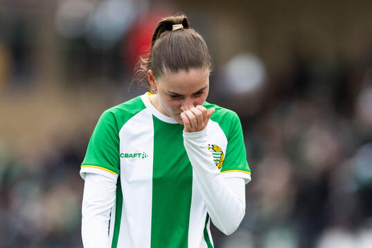 Hammarbys Smilla Vallotto deppar