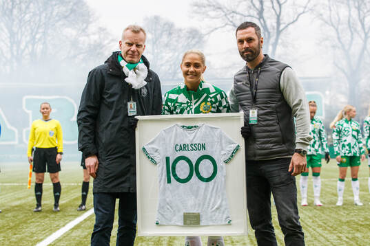 Hammarbys Alice Carlsson (m) gör sin hundrade match och